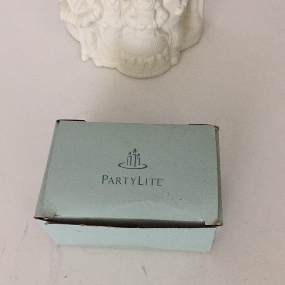 PARTYLITE | XMAS Carolers Candle Holder & 6 Candle - Picture 6 of 8